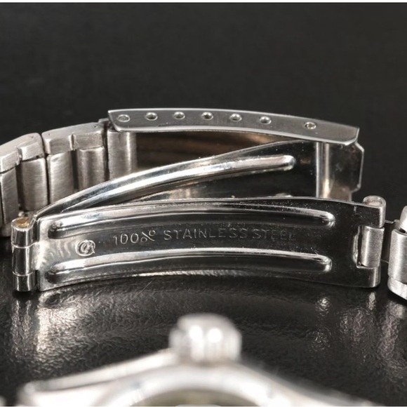 Rolex Women's Watch - Silver and Green. Vintage 1968 model - Picture 7 of 12